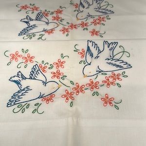 Vintage set of hand embroidered pillowcases Standard size never used smoke free